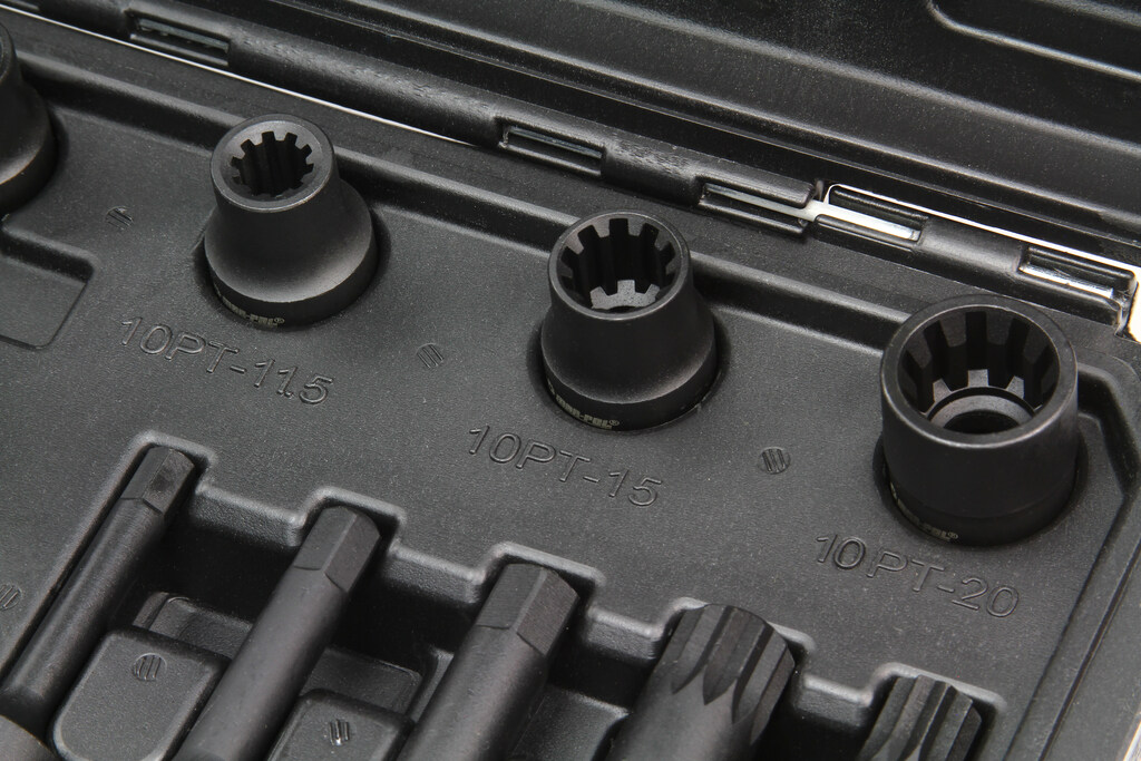 Féknyereg aljzat készlet 1/2