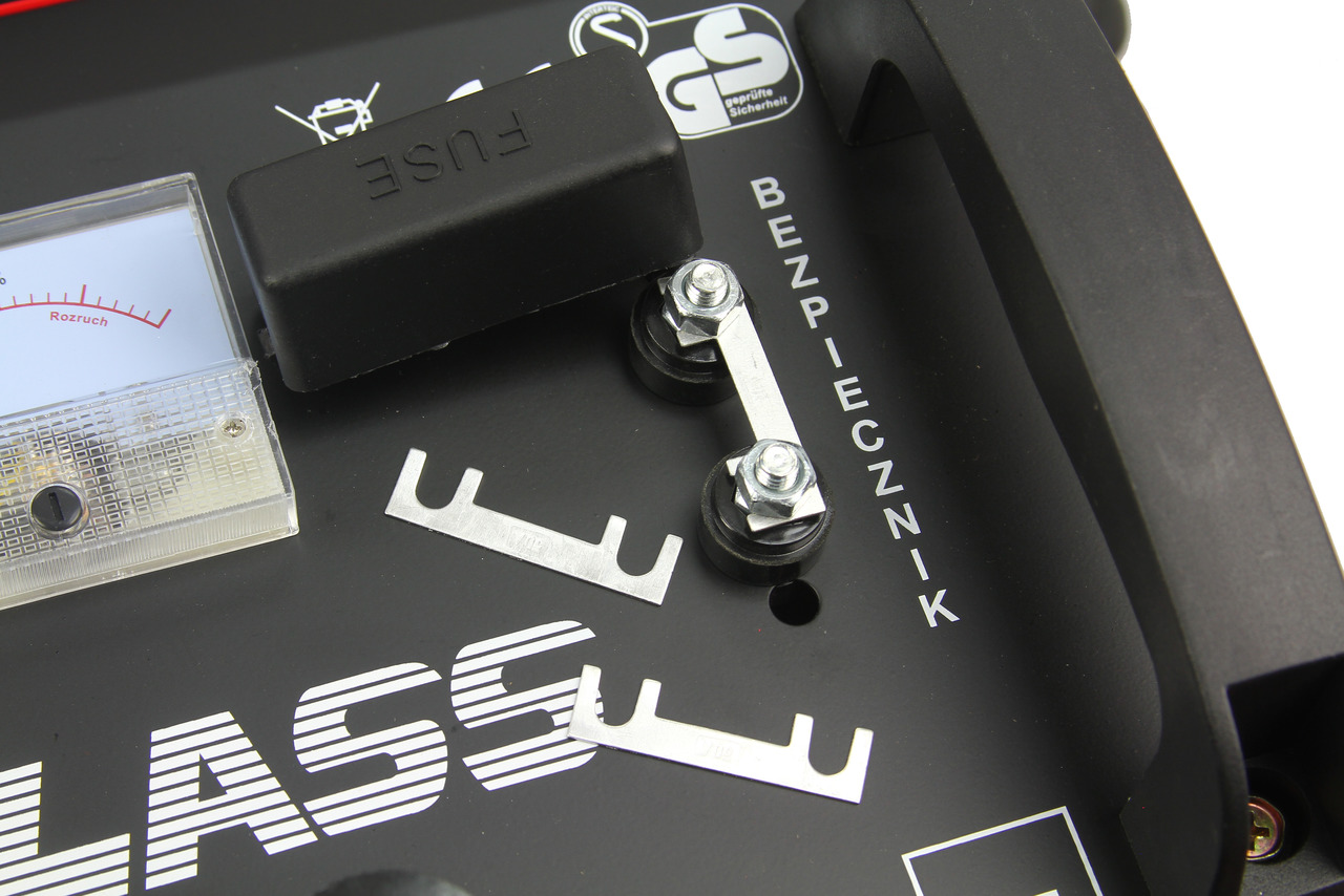 Akkumulátor töltő CLASS 750 M82514